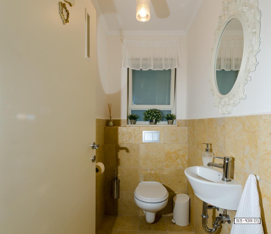 Naomi'S Villa Rosh Pinna Exterior photo